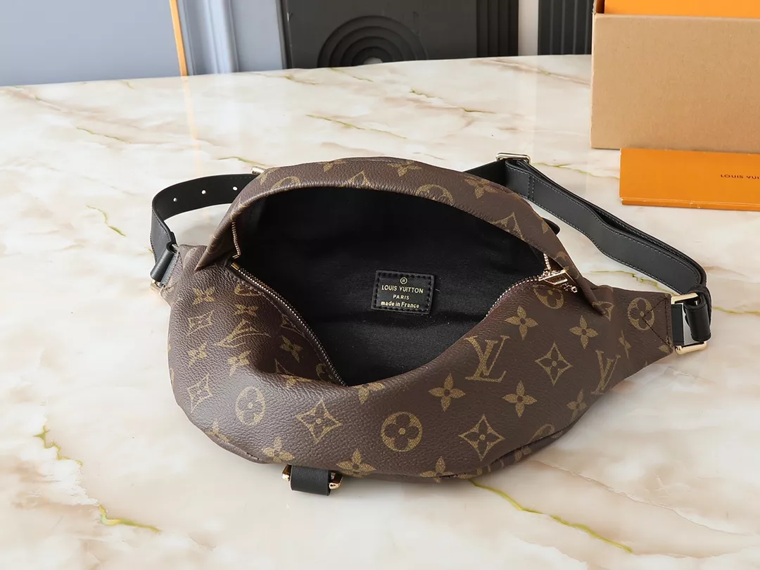 Louis Vuitton LV AAA Quality Belt Bags For Unisex Compact 491 - Image 8