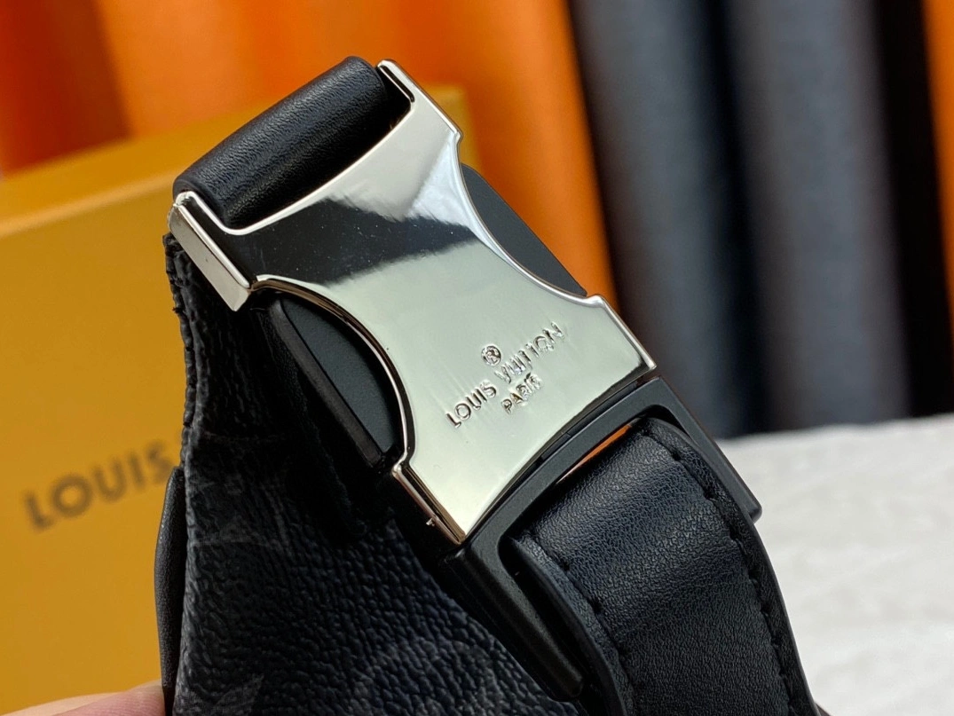 Louis Vuitton LV AAA Quality Belt Bags For Unisex Efficient 3791 - Image 6