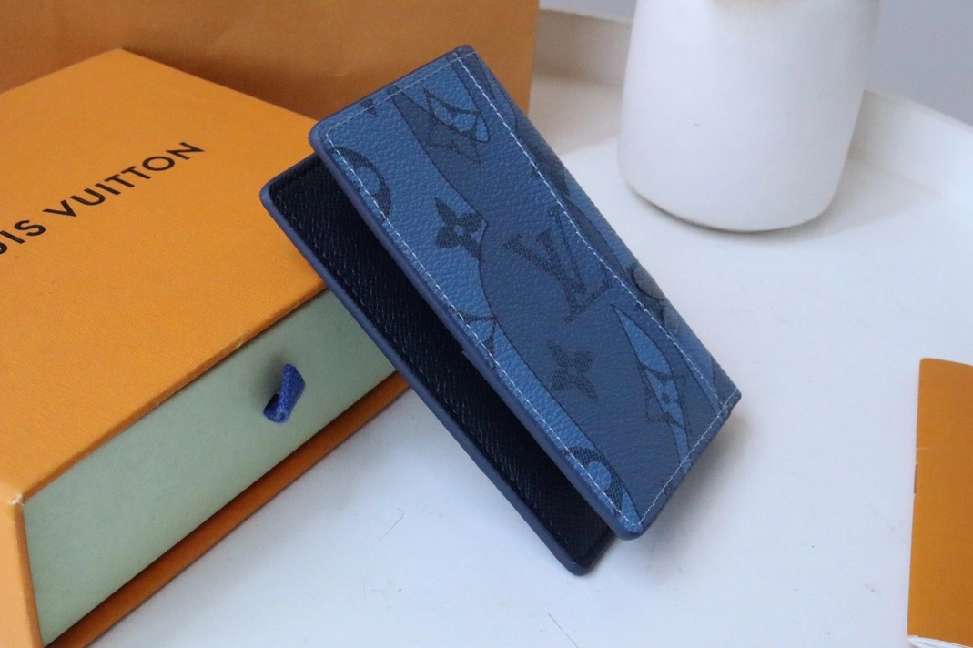 Louis Vuitton LV Card Case Comfortable 598 - Image 7