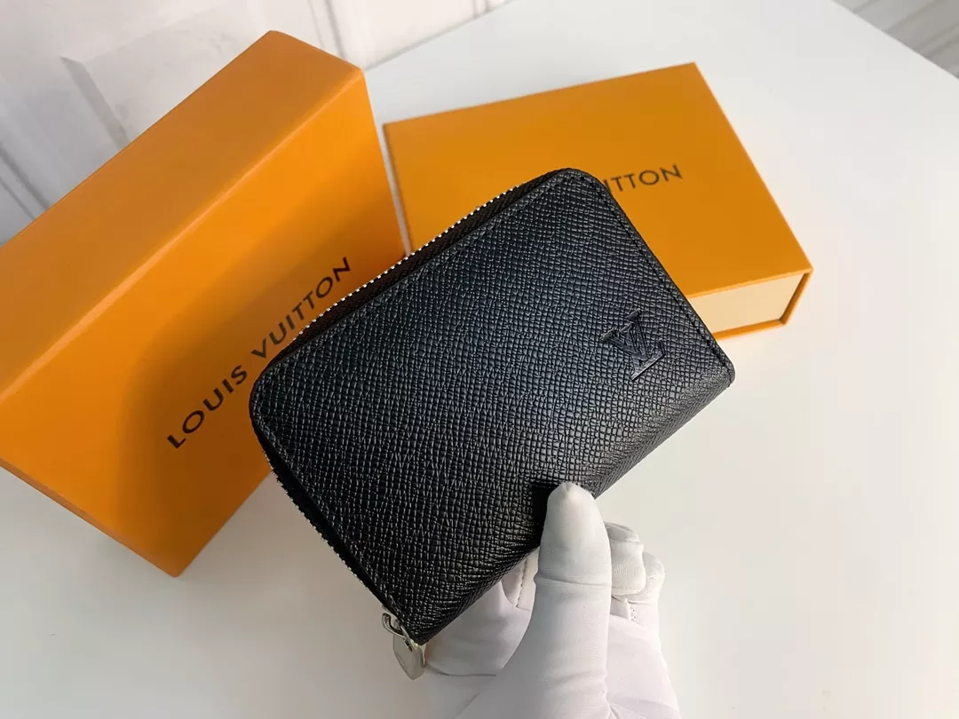 Louis Vuitton LV Card Case Versatile 8537