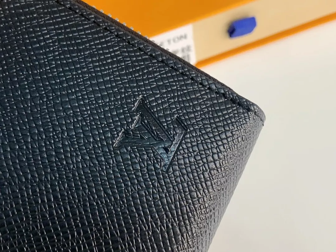 Louis Vuitton LV Card Case Versatile 8537 - Image 3
