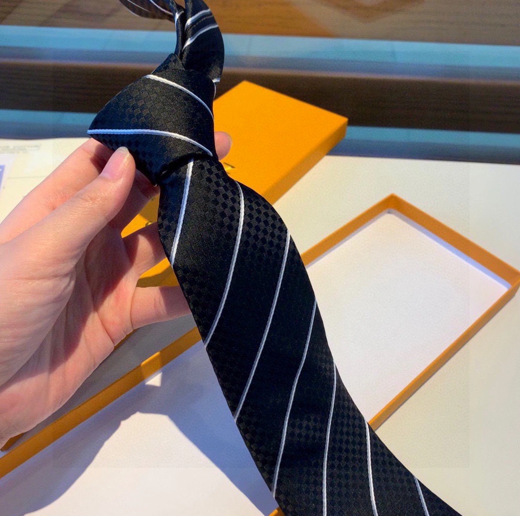 Louis Vuitton LV Necktie For Men Fashionable 5888 - Image 6