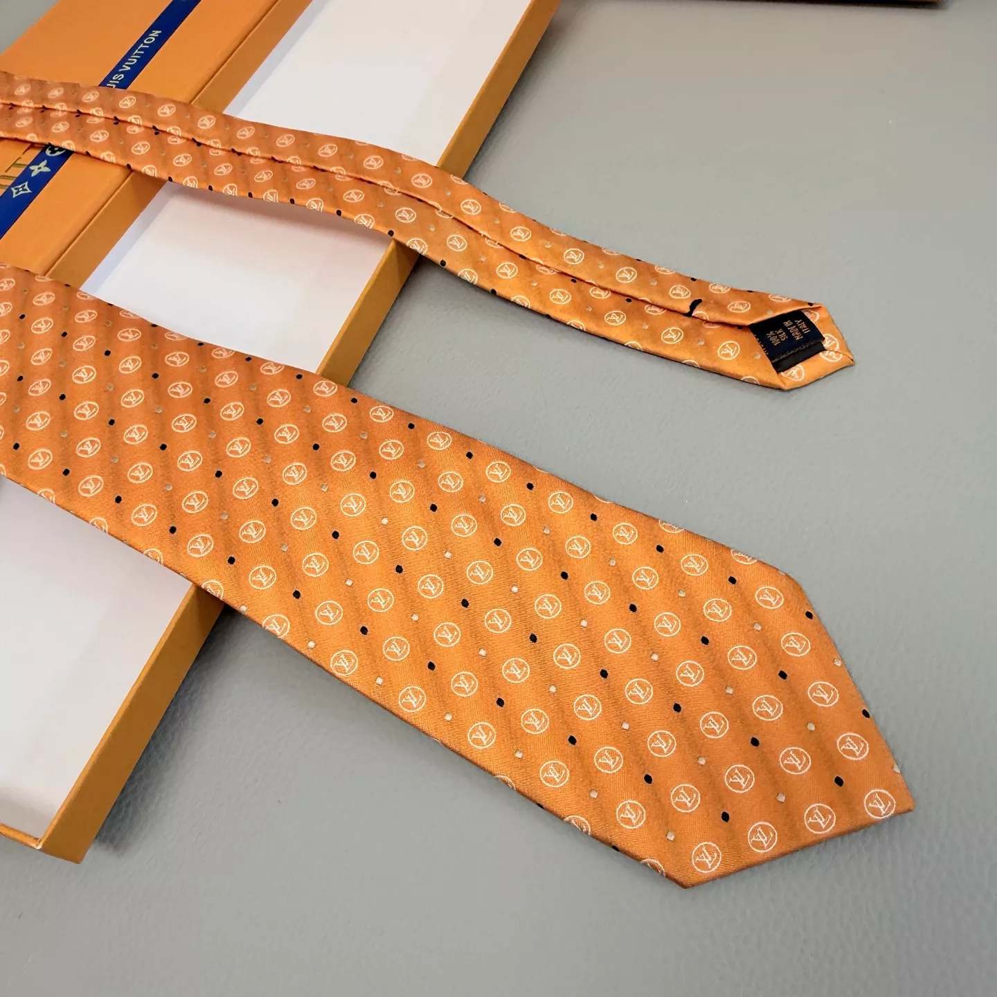 Louis Vuitton LV Necktie Sleek 8597 - Image 3