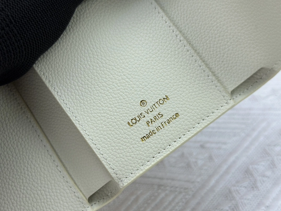 Louis Vuitton LV Wallets Comfortable 1874 - Image 6