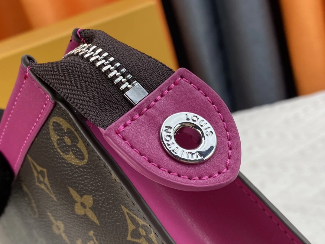 Louis Vuitton LV Wallets For Unisex AllSeason 857 - Image 7