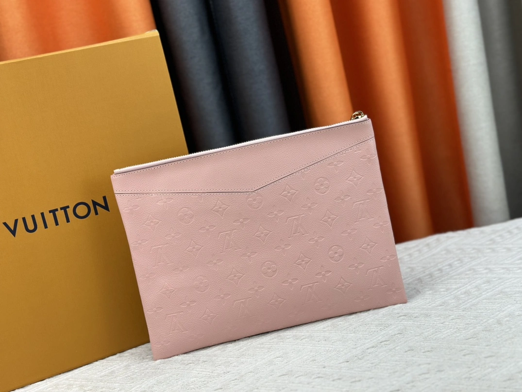 Louis Vuitton LV Wallets For Unisex Refined 5402 - Image 3