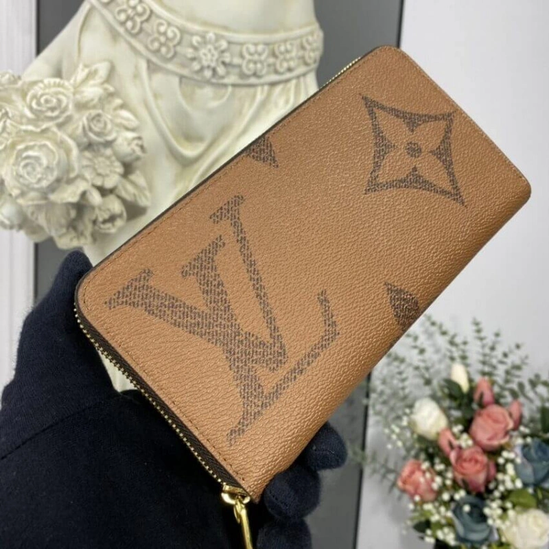 The Zippy Louis Vuitton Monogram Reverse Canvas Zippy Wallet - Image 4