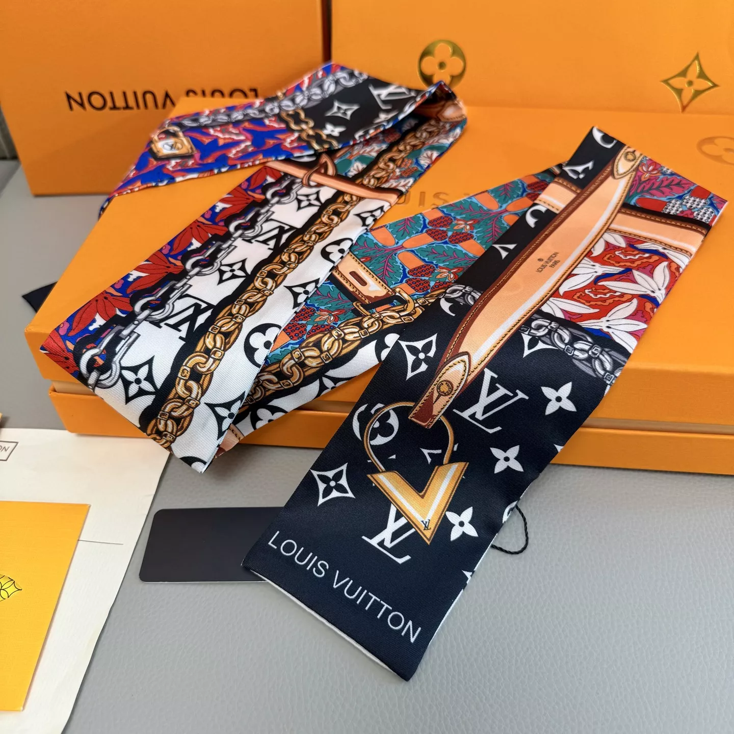 Louis Vuitton Silk Scarf StreetReady 4010