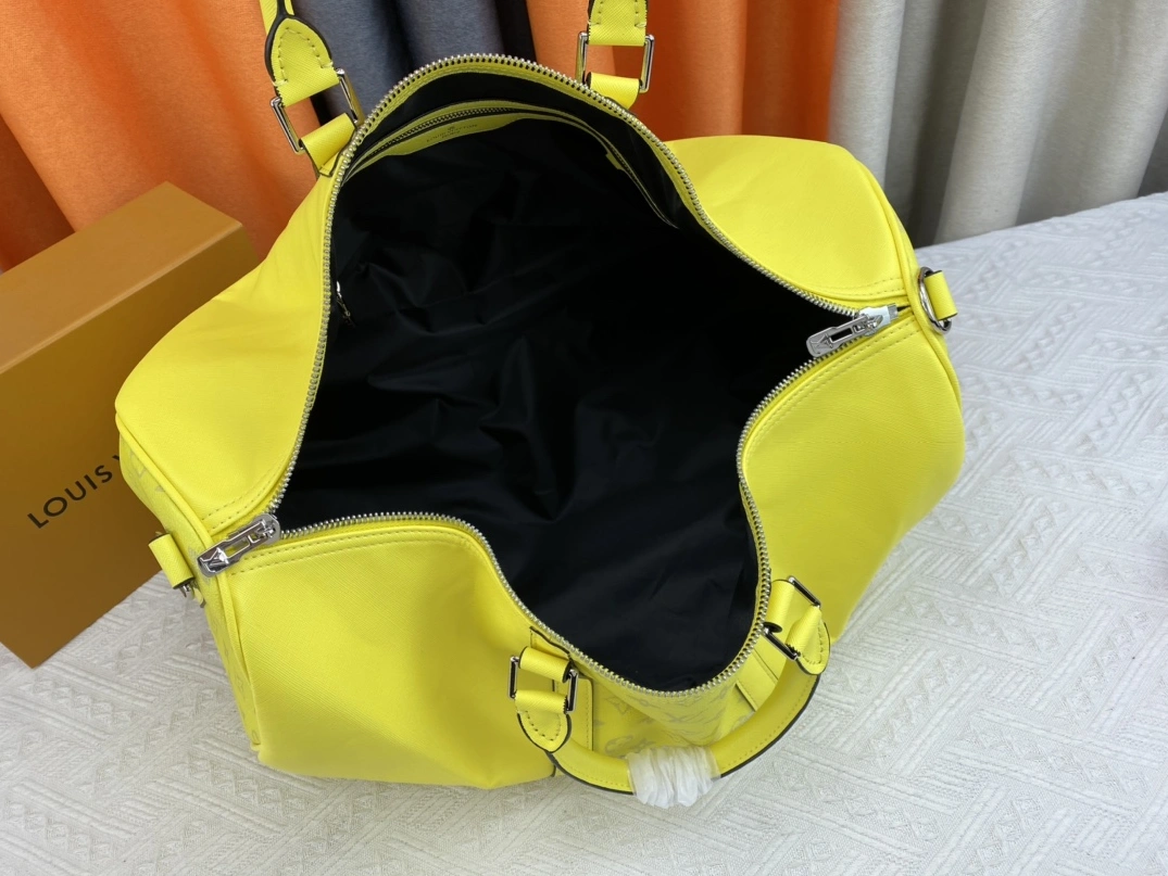 Louis Vuitton Travel Bags For Unisex Compact 710 - Image 7