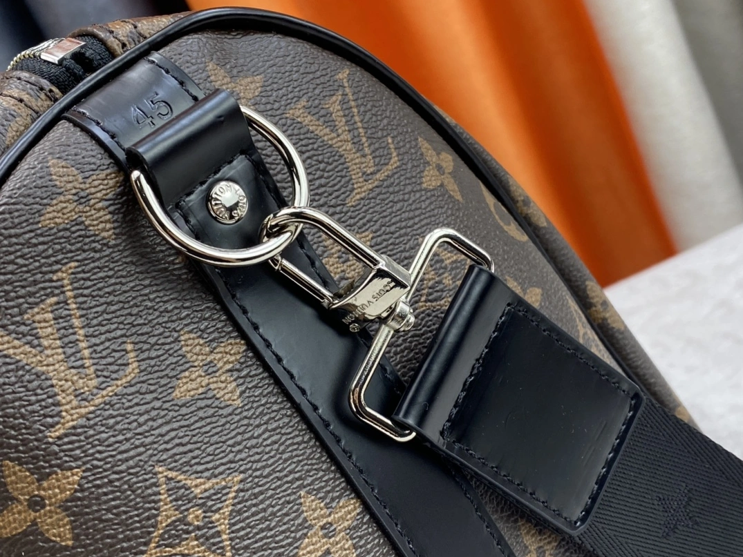 Louis Vuitton Travel Bags Trendsetting 1407 - Image 6