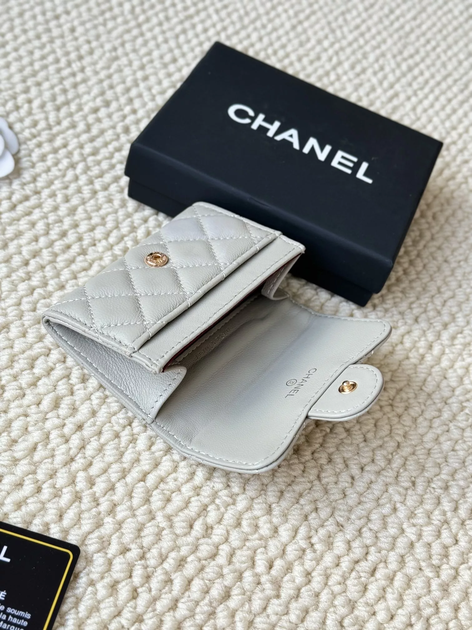 Minimalist 2143 Chanel Card Case - Image 5