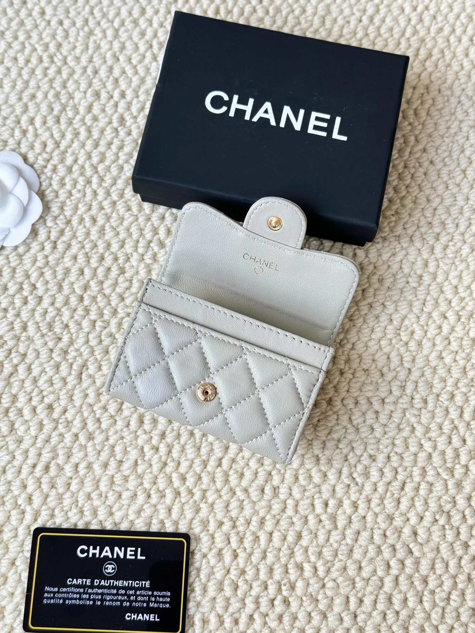 Minimalist 2143 Chanel Card Case - Image 6