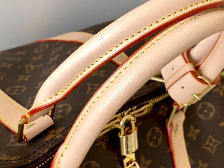 Minimalist 5608 Louis Vuitton Travel Bags - Image 6