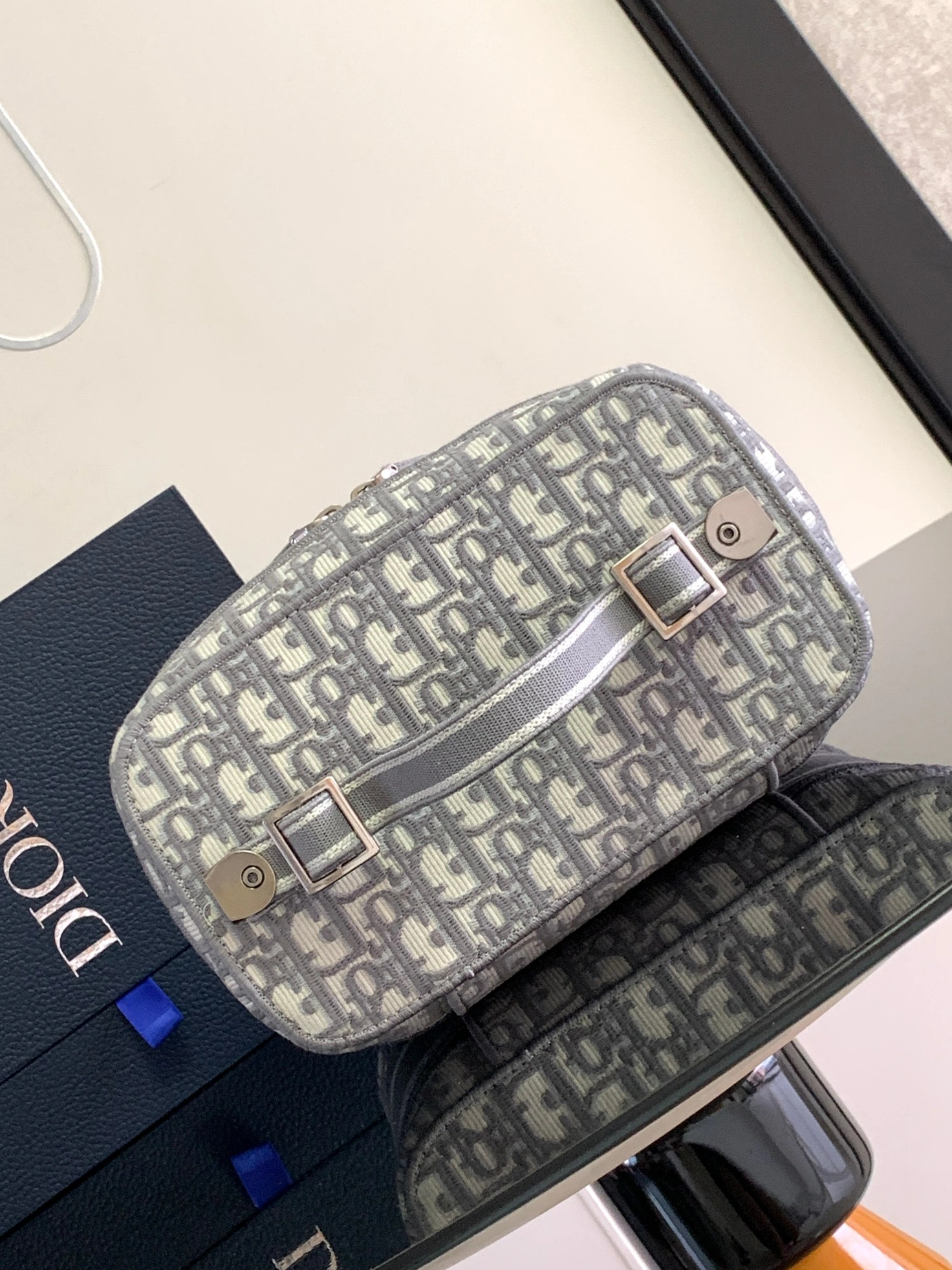 Modern 3526 Christian Dior AAA Quality Handbags For Women - Image 6