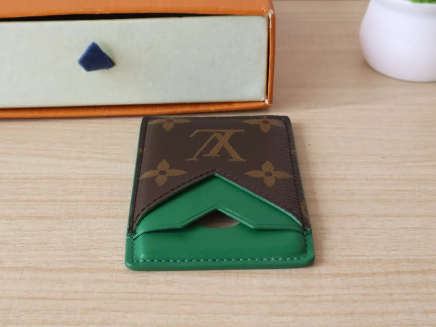 ModernLook 7315 Louis Vuitton LV Card Case For Women - Image 3