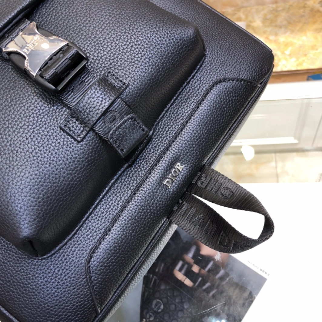 NewStyle 2909 Christian Dior AAA Man Backpacks - Image 5