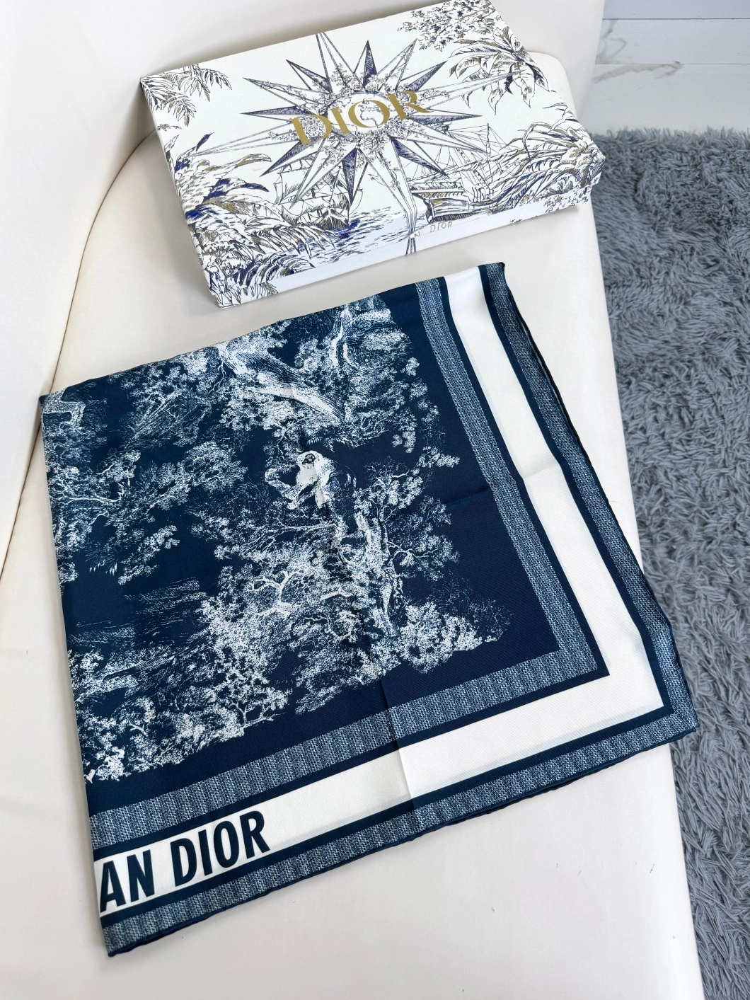 NewStyle 8744 Christian Dior Silk Squares For Women