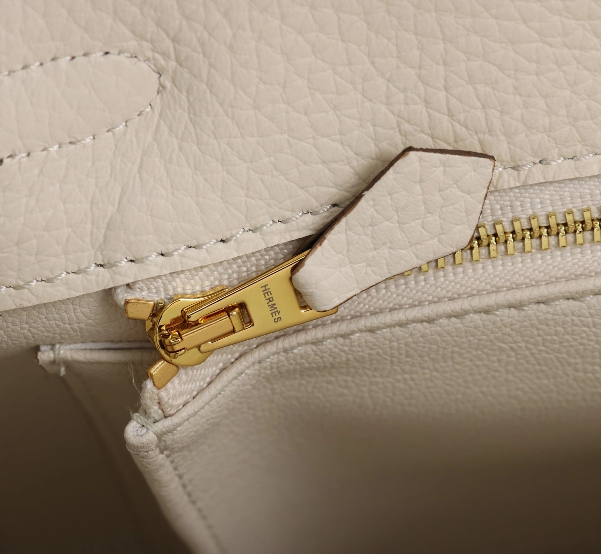 Popular 2033 Hermes AAA Quality Handbags For Women - Image 7