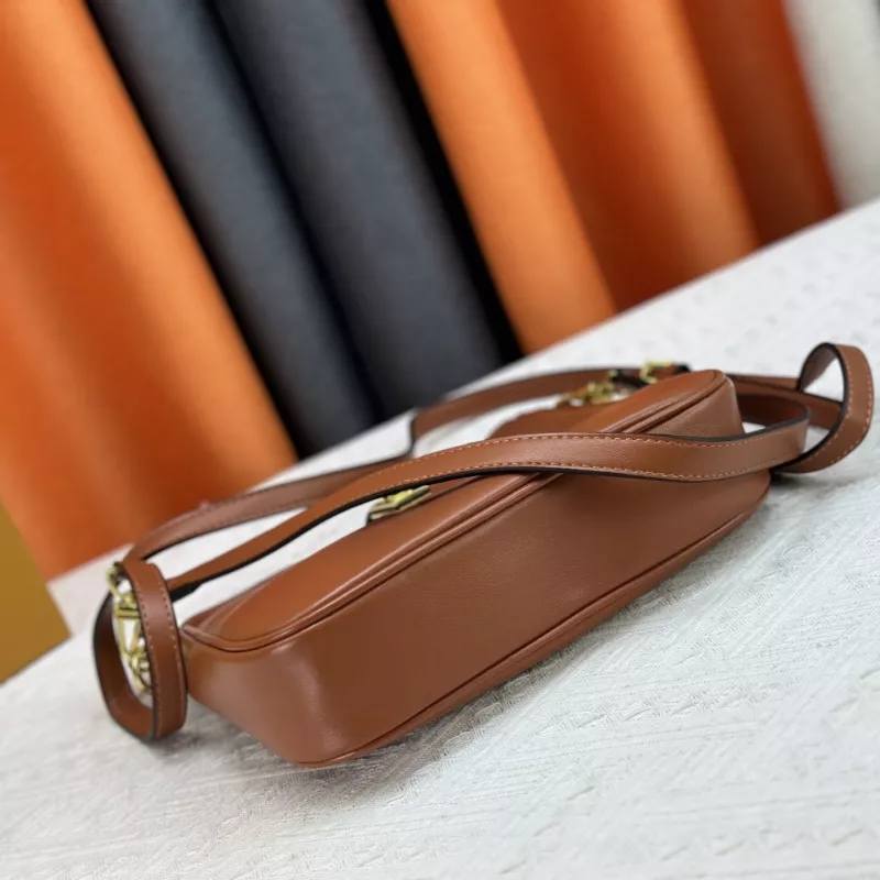 Reliable 5650 Louis Vuitton AAA Quality Messenger Bags For Women - Image 4