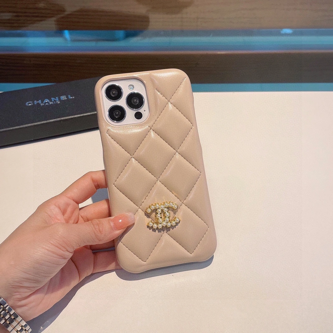 Sleek 8576 Chanel iPhone Case