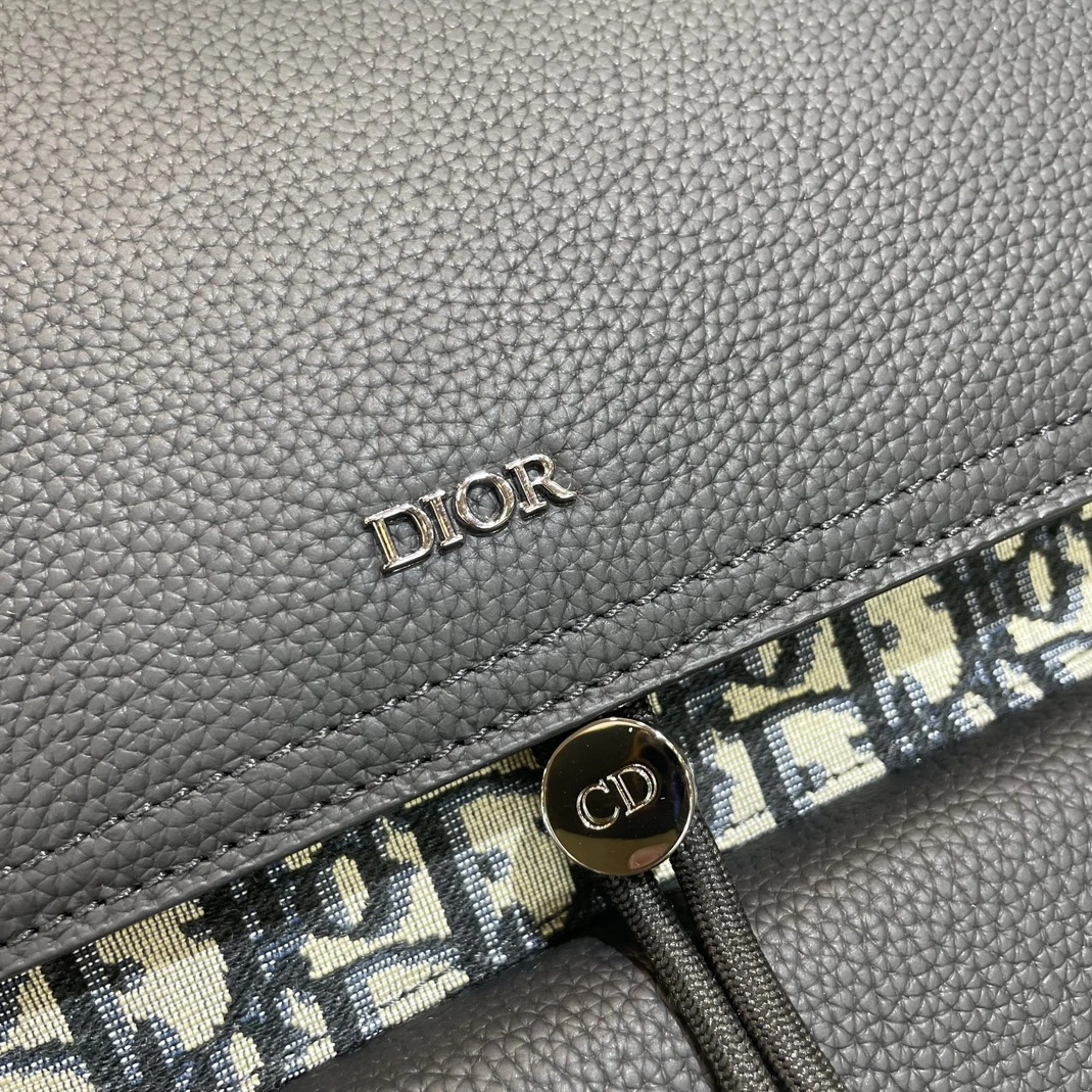 Sleek 949 Christian Dior AAA Man Backpacks - Image 6