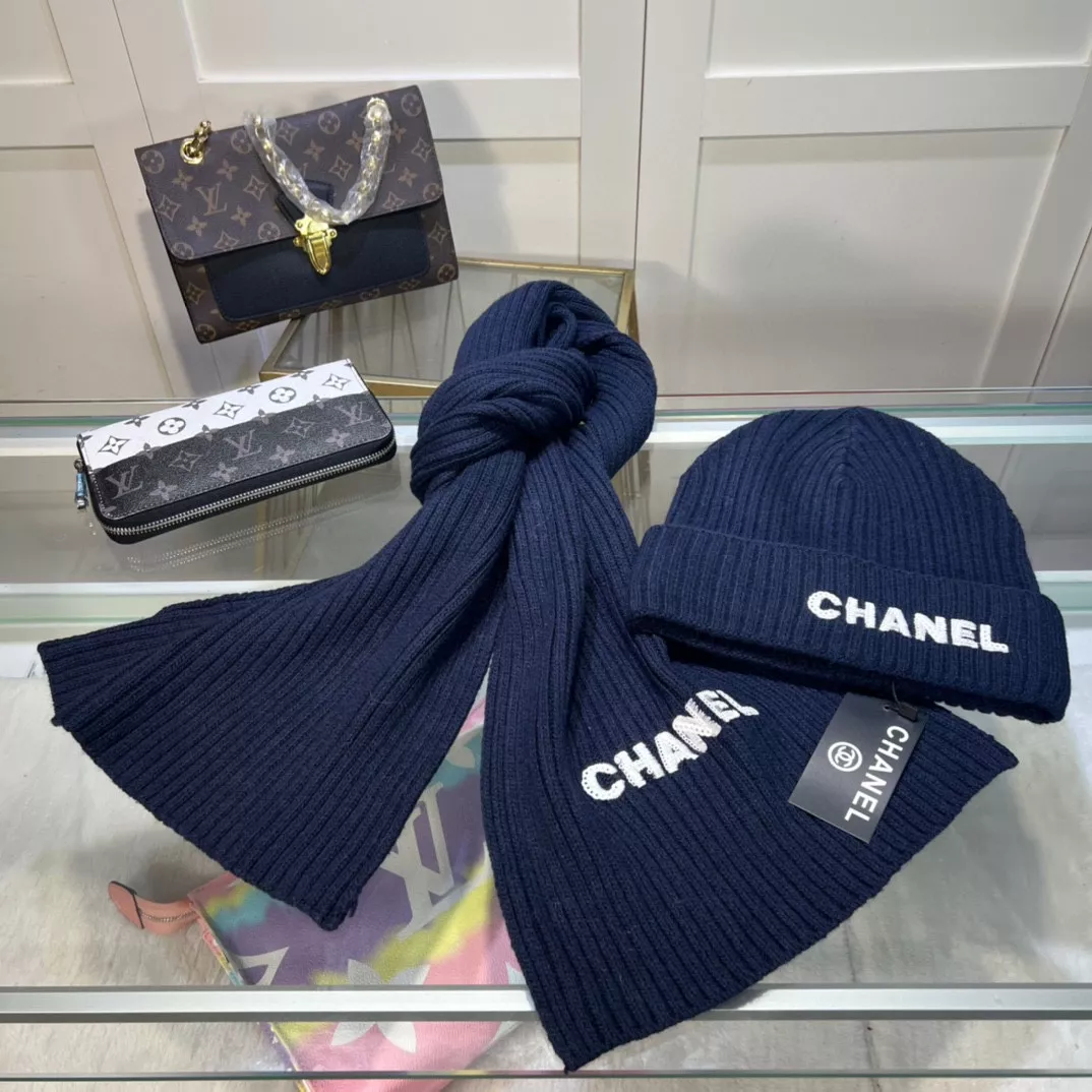 SmartChoice 8505 Chanel Hat and Scarf Set