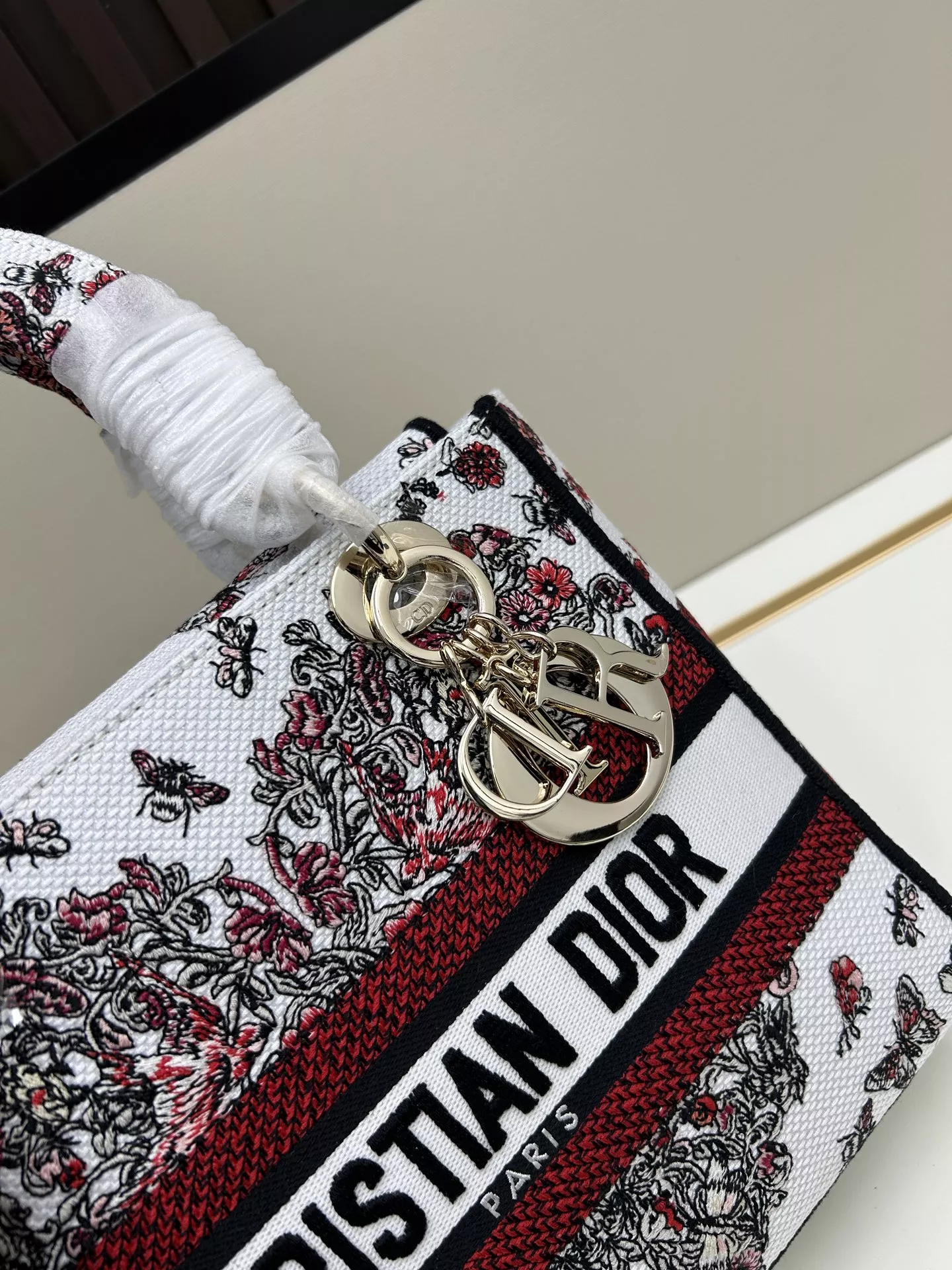 SmartChoice 8638 Christian Dior AAA Quality Handbags For Women - Image 4