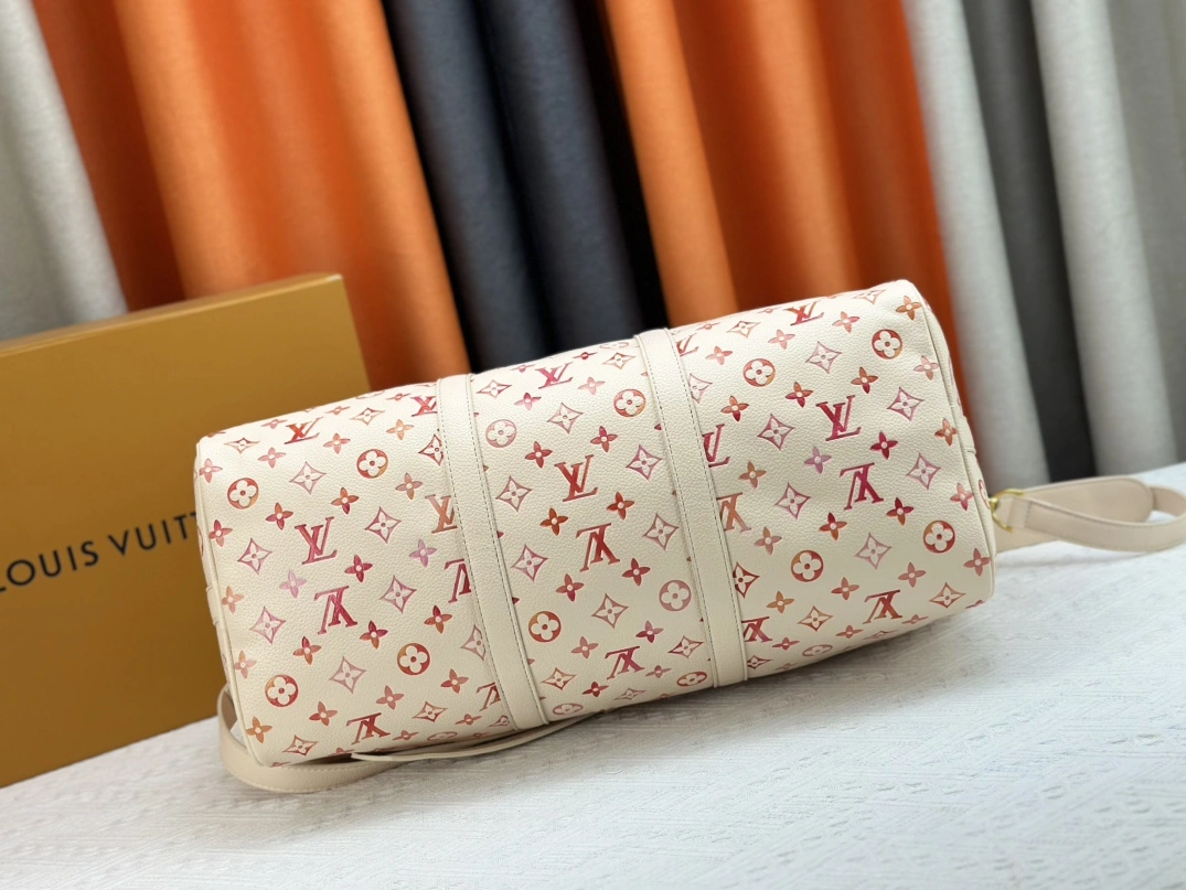 Soft 6275 Louis Vuitton Travel Bags - Image 5