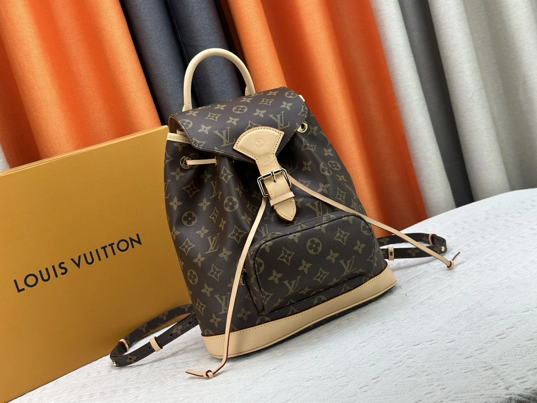 Soft 9923 Louis Vuitton AAA Quality Backpacks For Women