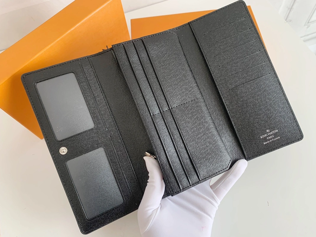 Sophisticated 1787 Louis Vuitton LV Wallets For Women - Image 4