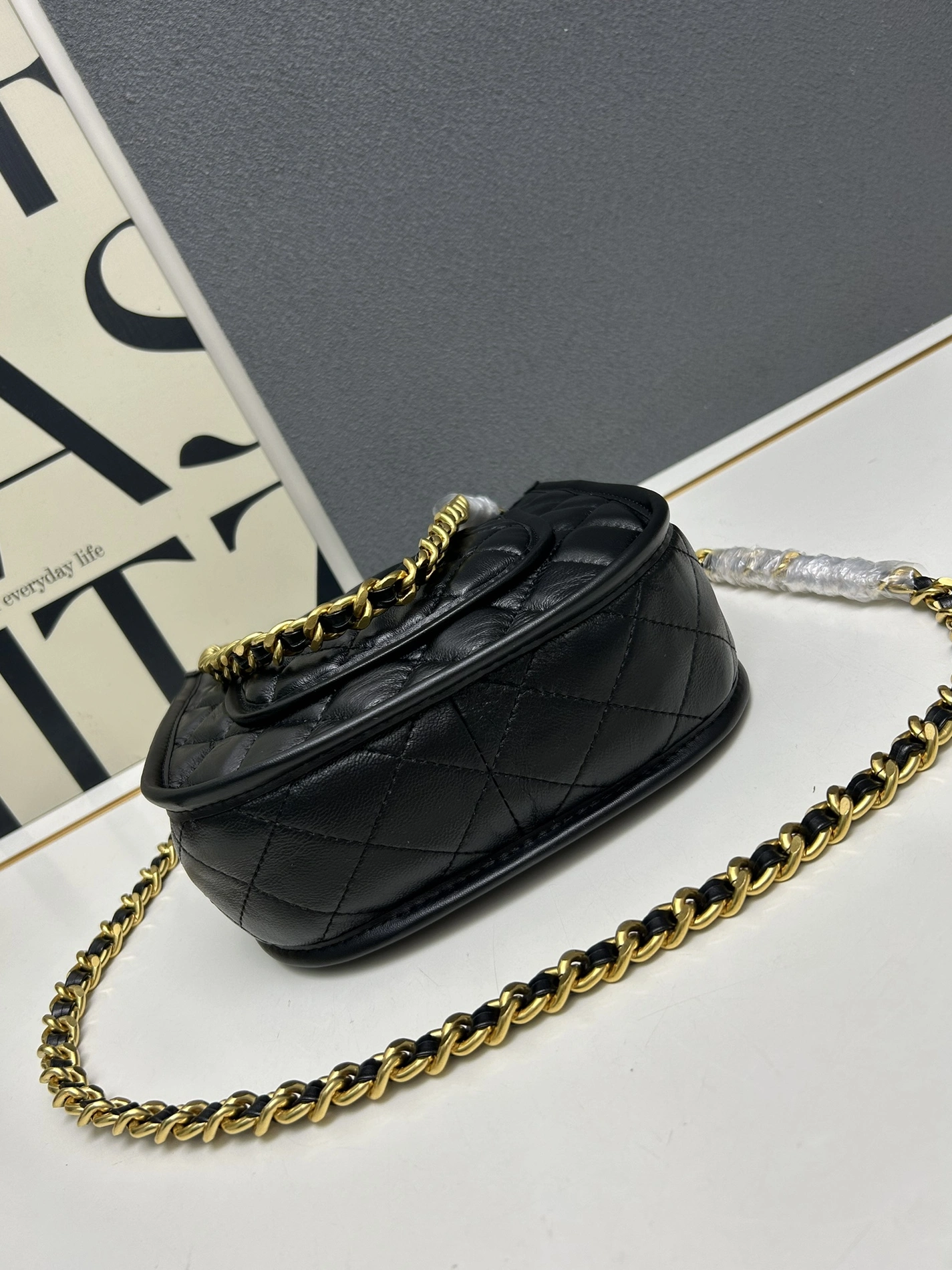 Sophisticated 7780 Chanel AAA Quality Messenger Bags For Women - Image 7