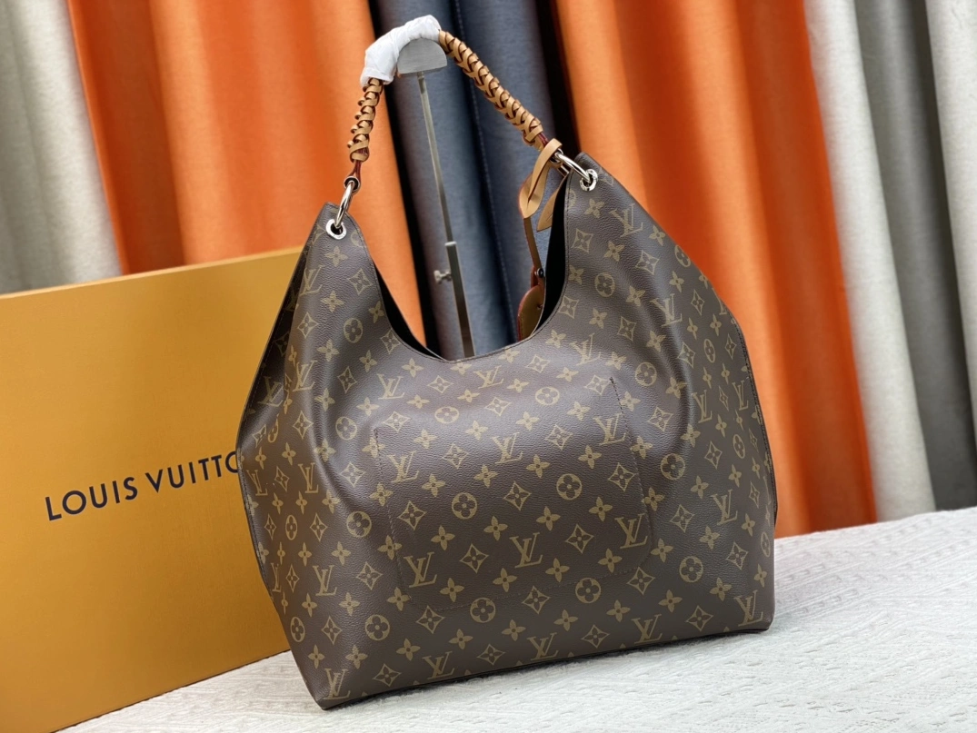 Sophisticated 9301 Louis Vuitton AAA Quality Handbags For Women - Image 4