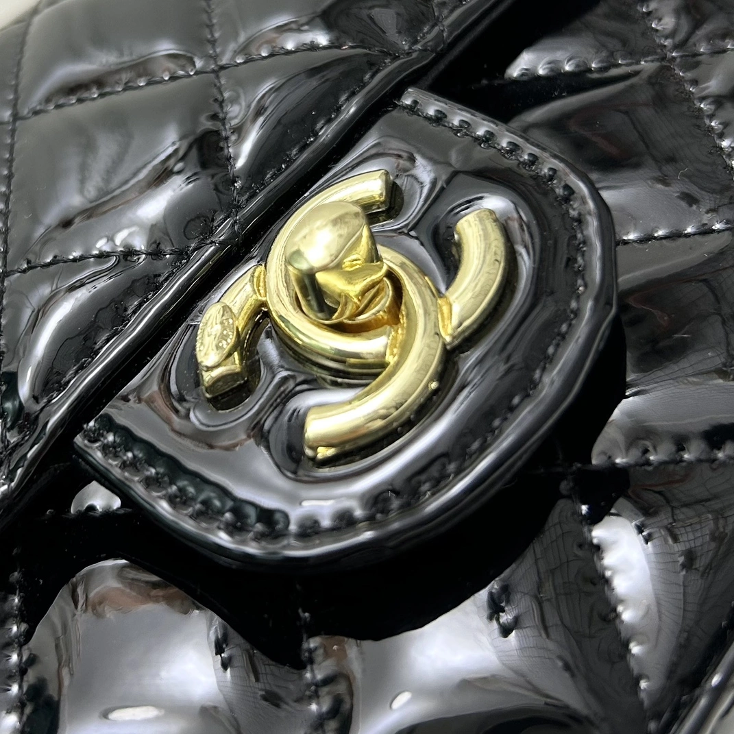 SportInspired 2089 Chanel AAA Quality Shoulder Bags For Women - Image 5