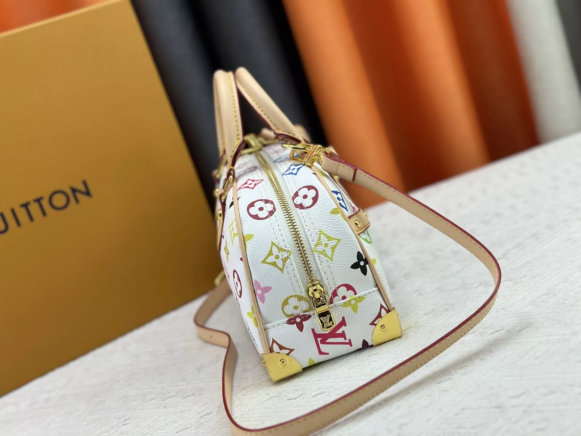 SportInspired 3917 Louis Vuitton AAA Quality Handbags For Women - Image 3