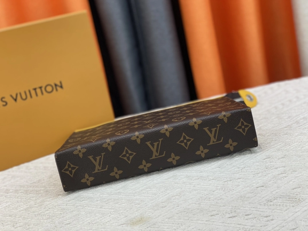 SportInspired 7641 Louis Vuitton LV Wallets For Unisex - Image 5