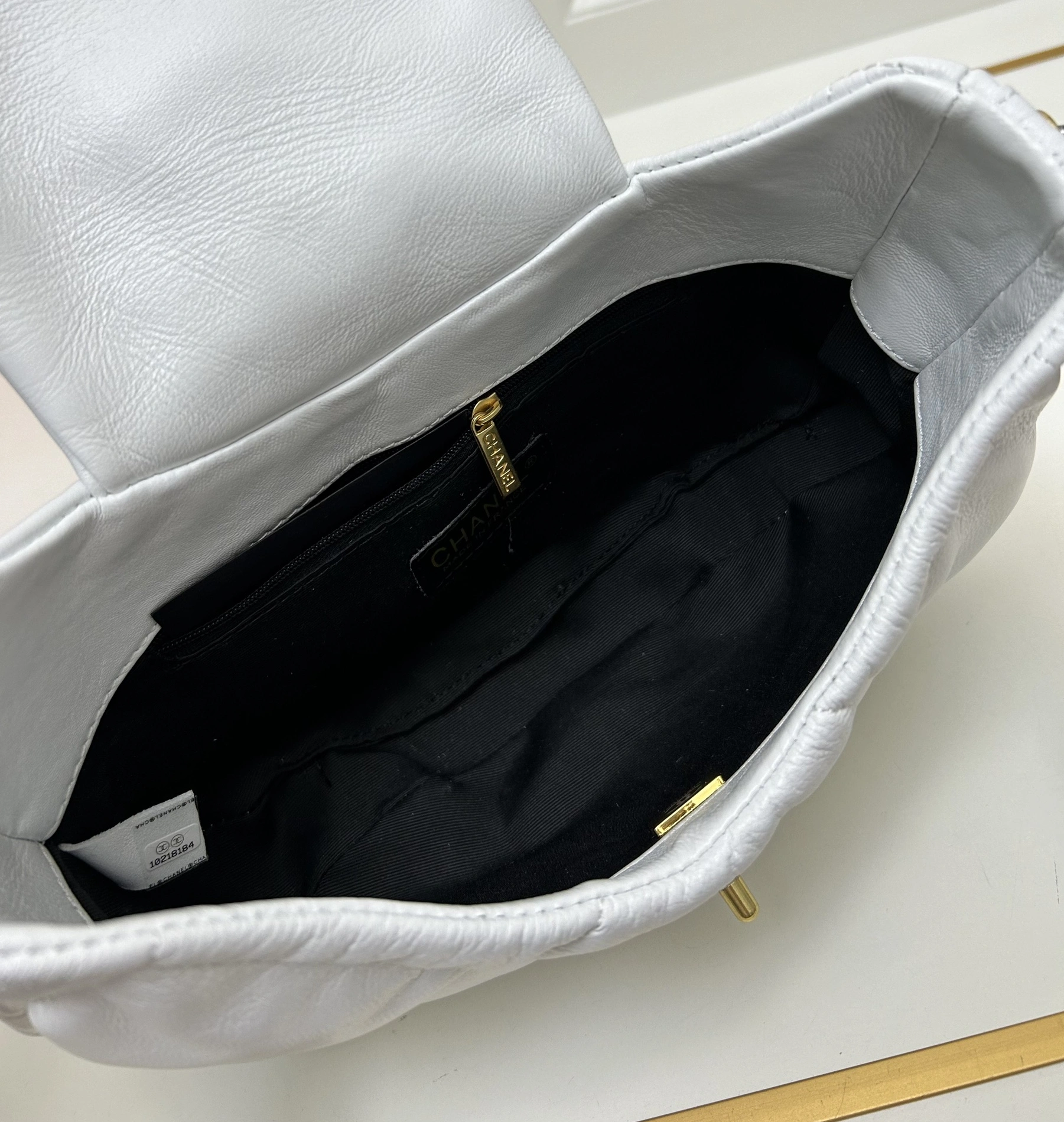 StreetReady 3671 Chanel AAA Quality Shoulder Bags For Women - Image 7