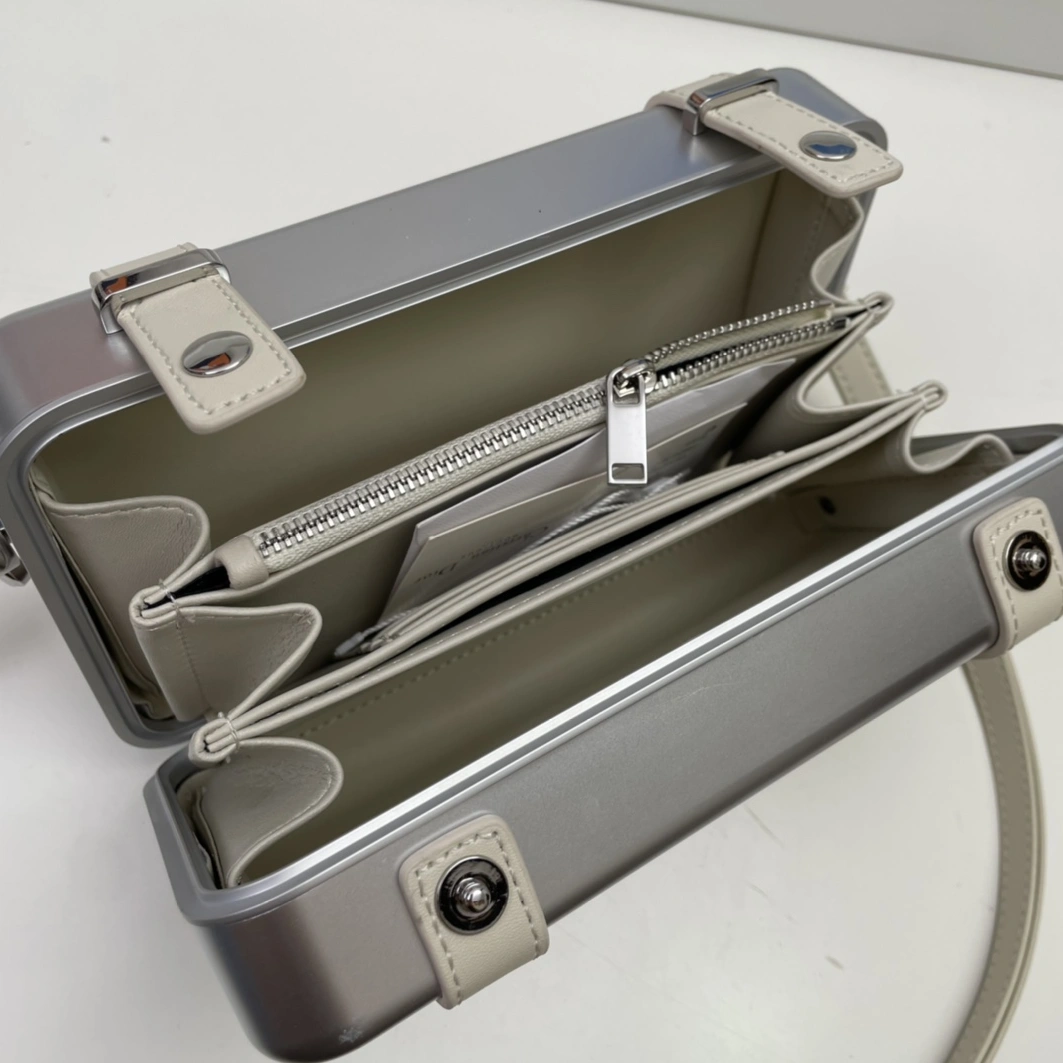 Stylish 7805 Christian Dior AAA Quality Messenger Bags For Women - Image 8