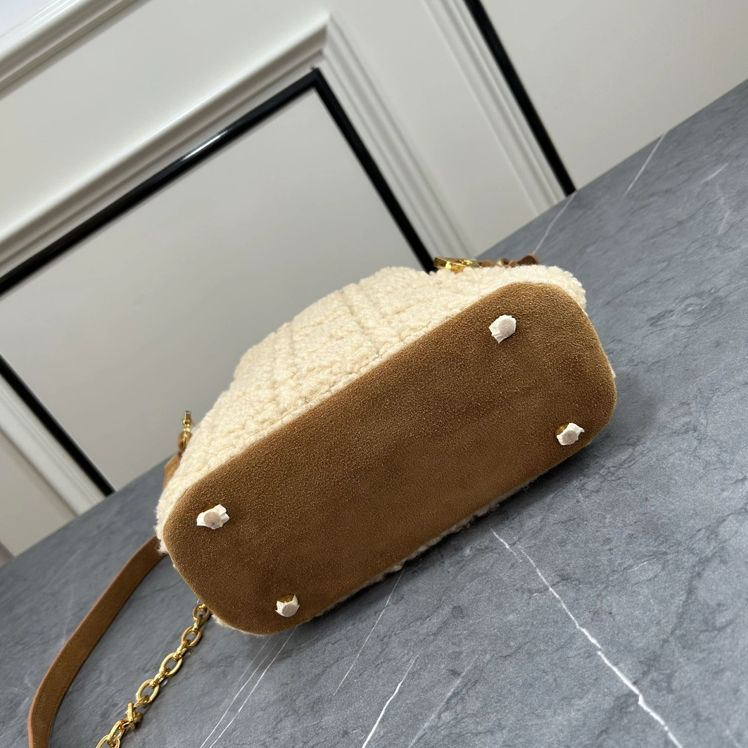 Timeless 4159 Christian Dior AAA Quality Messenger Bags For Women - Image 6