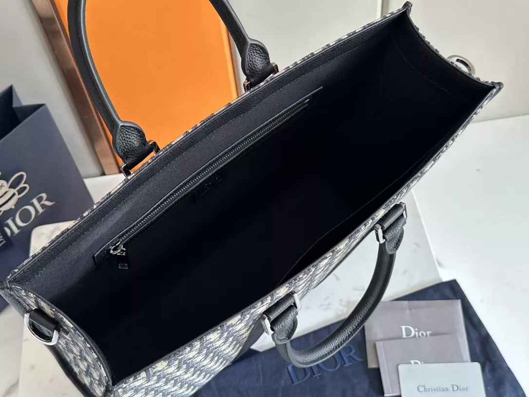 Trendsetting 5546 Christian Dior AAA Man Handbags - Image 8