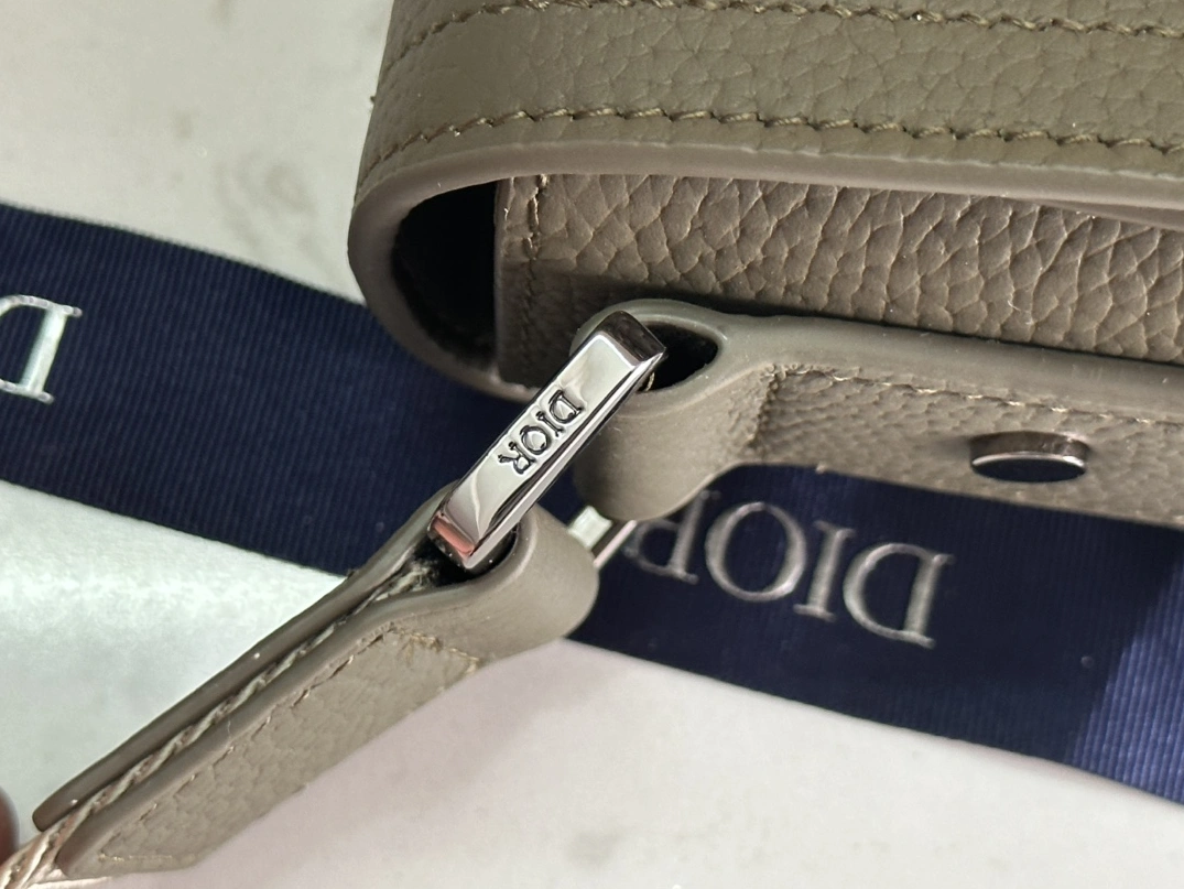 Trendsetting 6360 Christian Dior AAA Man Messenger Bags - Image 6