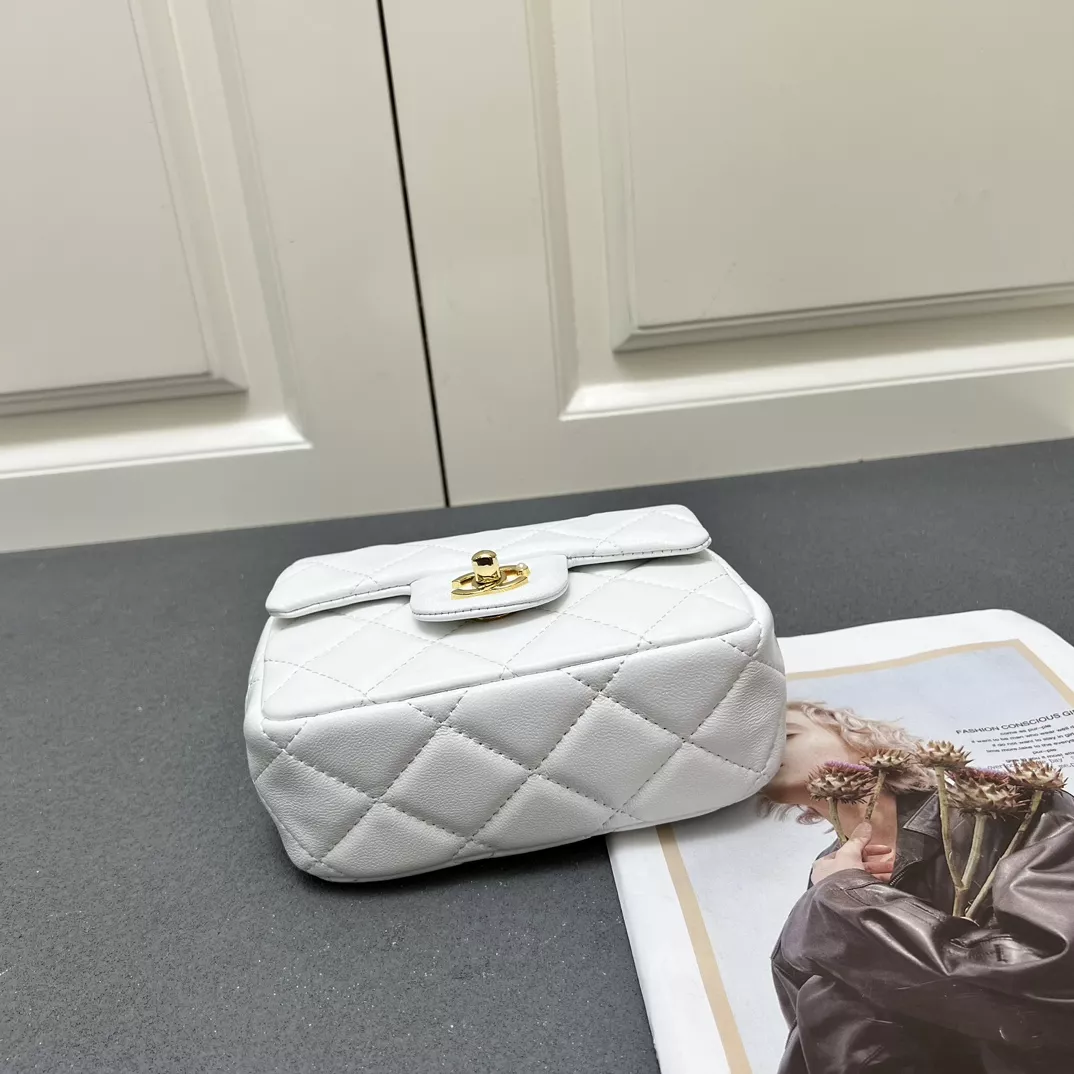 UrbanStyle 5297 Chanel AAA Quality Messenger Bags For Women - Image 6