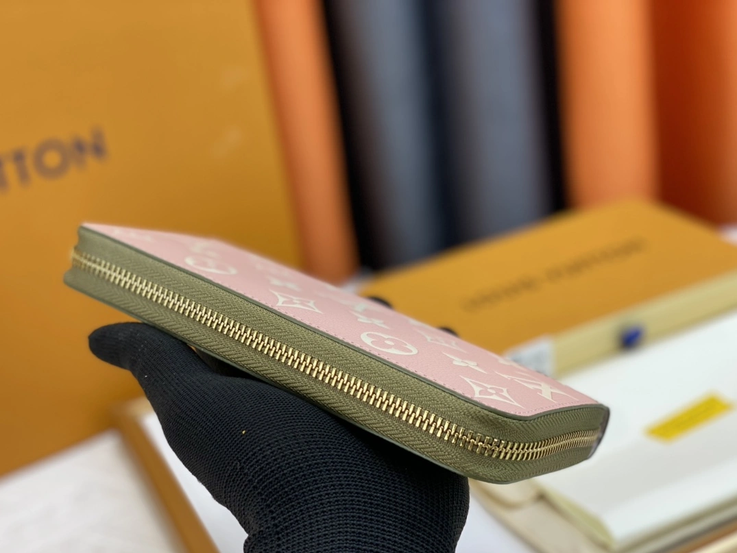 UrbanStyle 9257 Louis Vuitton AAA Quality Wallets For Women - Image 4