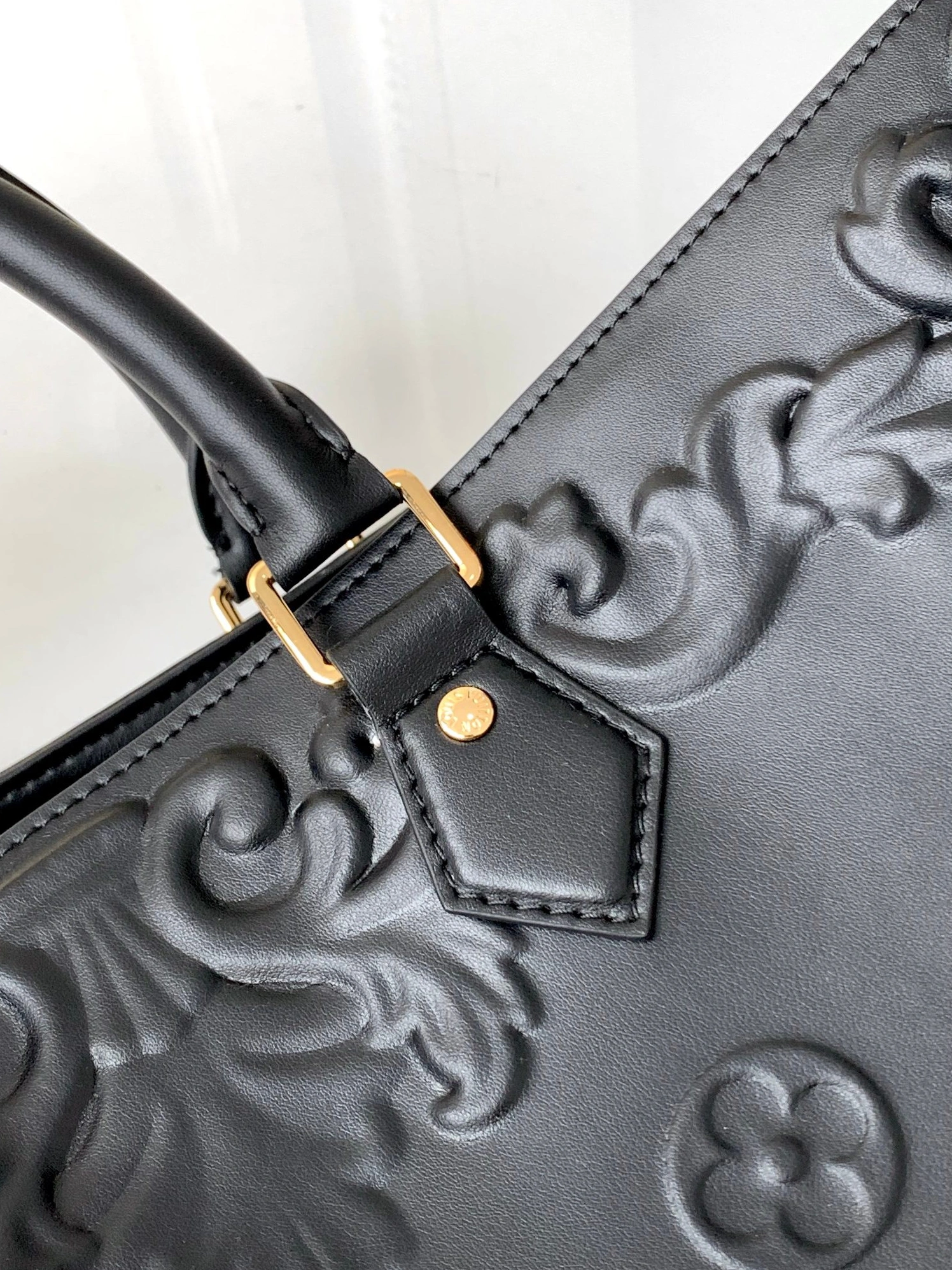 Versatile 2159 Louis Vuitton AAA Quality Tote-Handbags For Women - Image 6