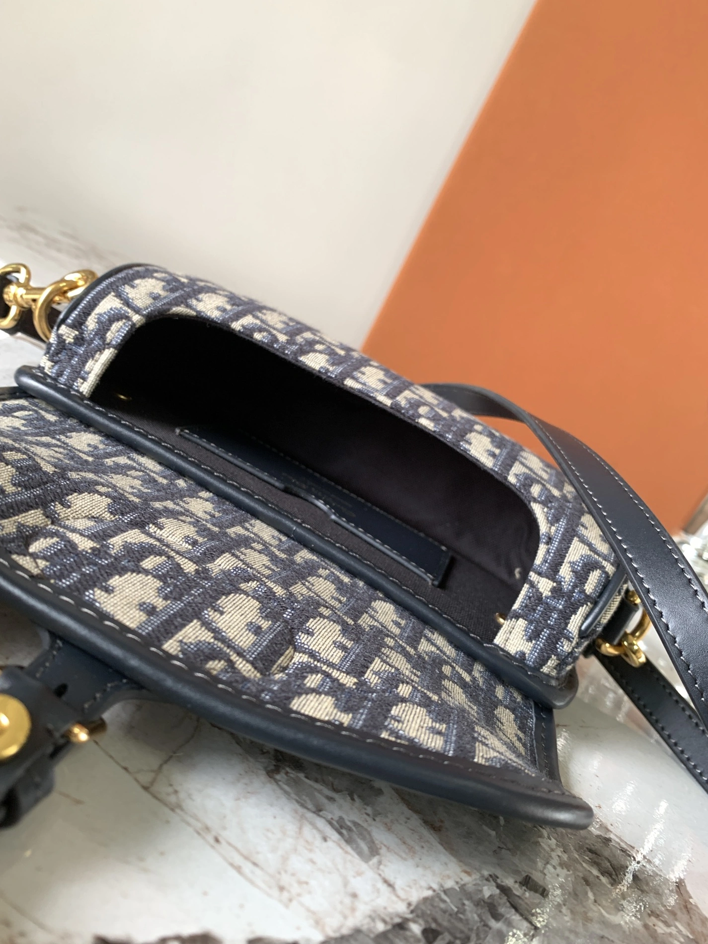 Versatile 9084 Christian Dior AAA Quality Messenger Bags For Women - Image 8