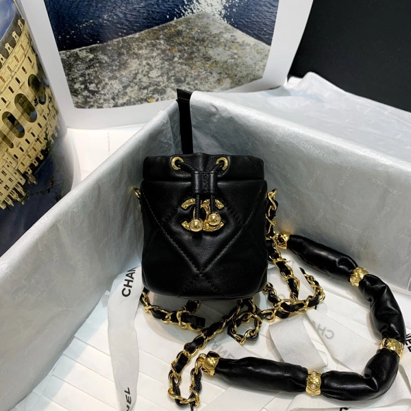 GoodFit CHANEL CHANELUTCH WITH CHAIN 1799 - Image 3