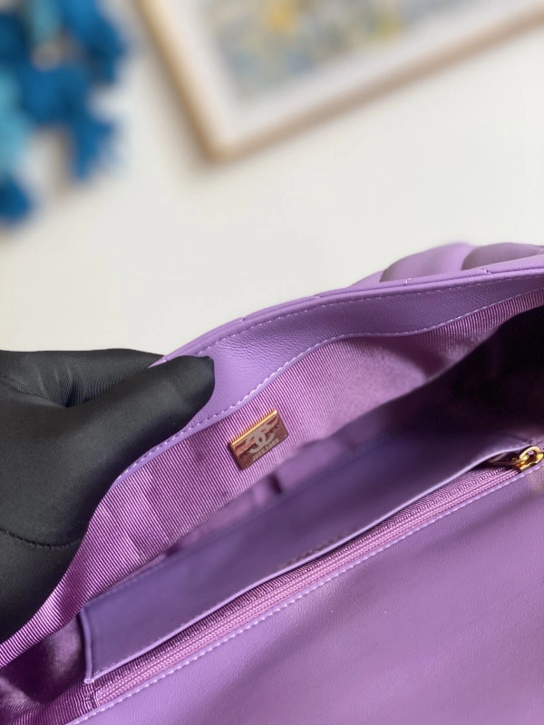 Comfortable CHANEL LARGE FLAP BAG 500 - Image 9