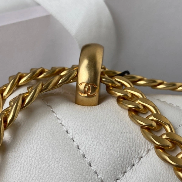 Affordable CHANEL FLAP BAG 530 - Image 7