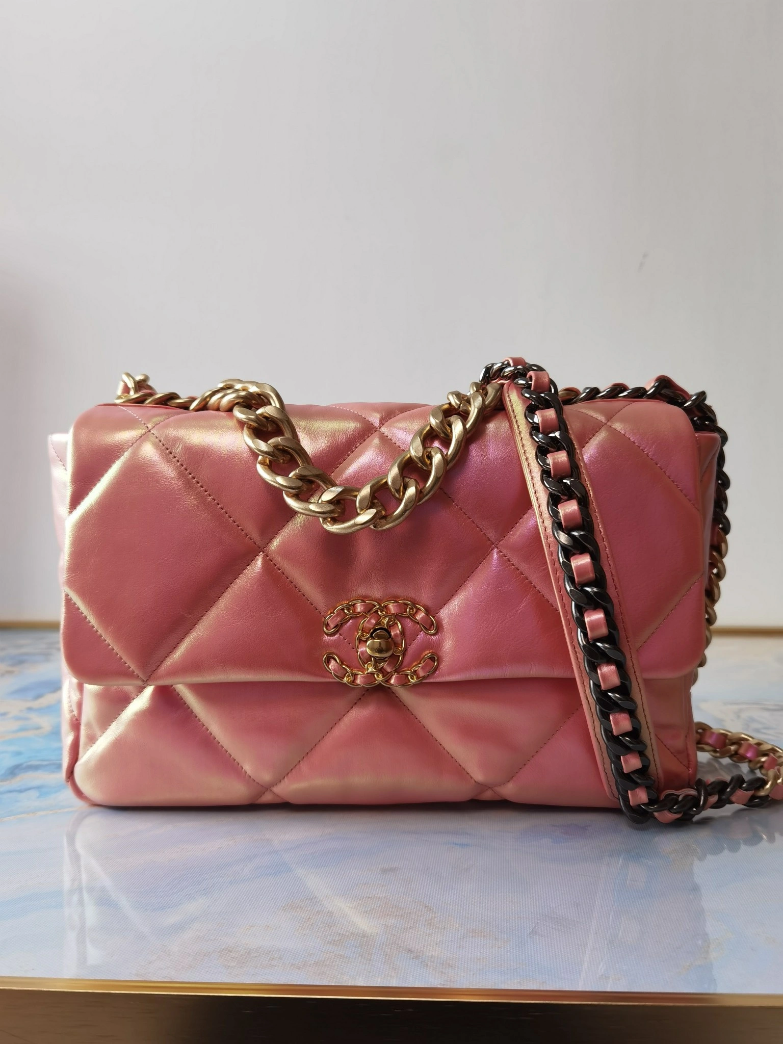 CHANEL 19 LARGE FLAP BAG DailyWear 84 - Image 3