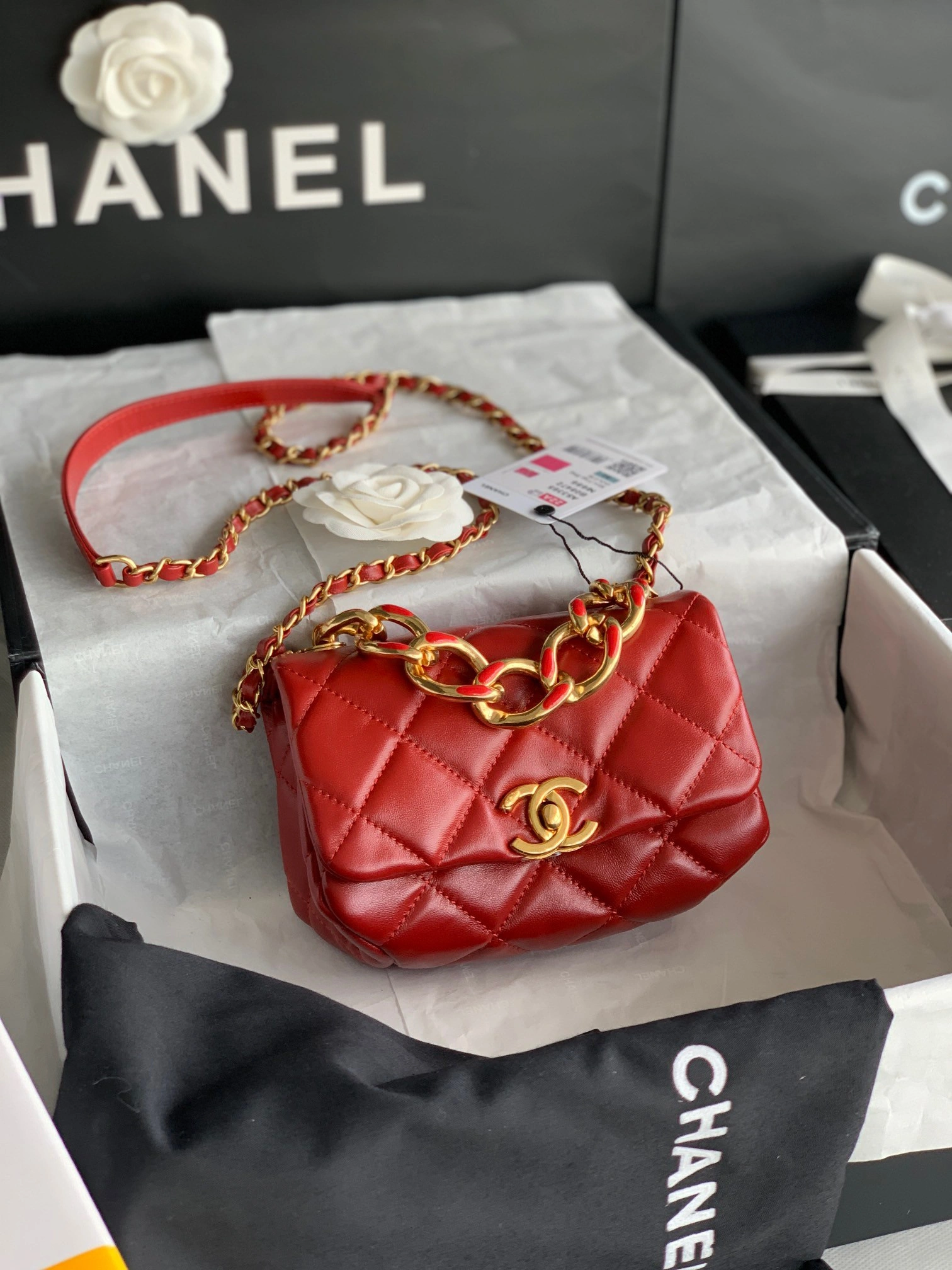 Fashionable CHANEL FLAP BAG 460 - Image 3