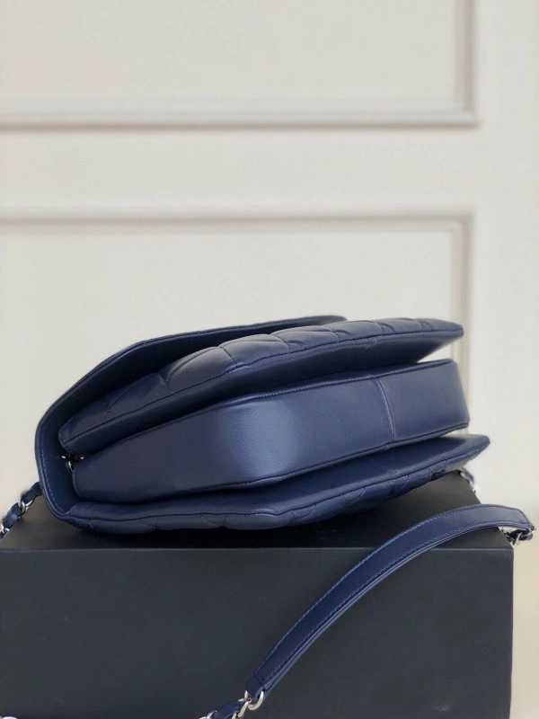 StreetReady CHANEL TRENDY BAG 1068 - Image 6